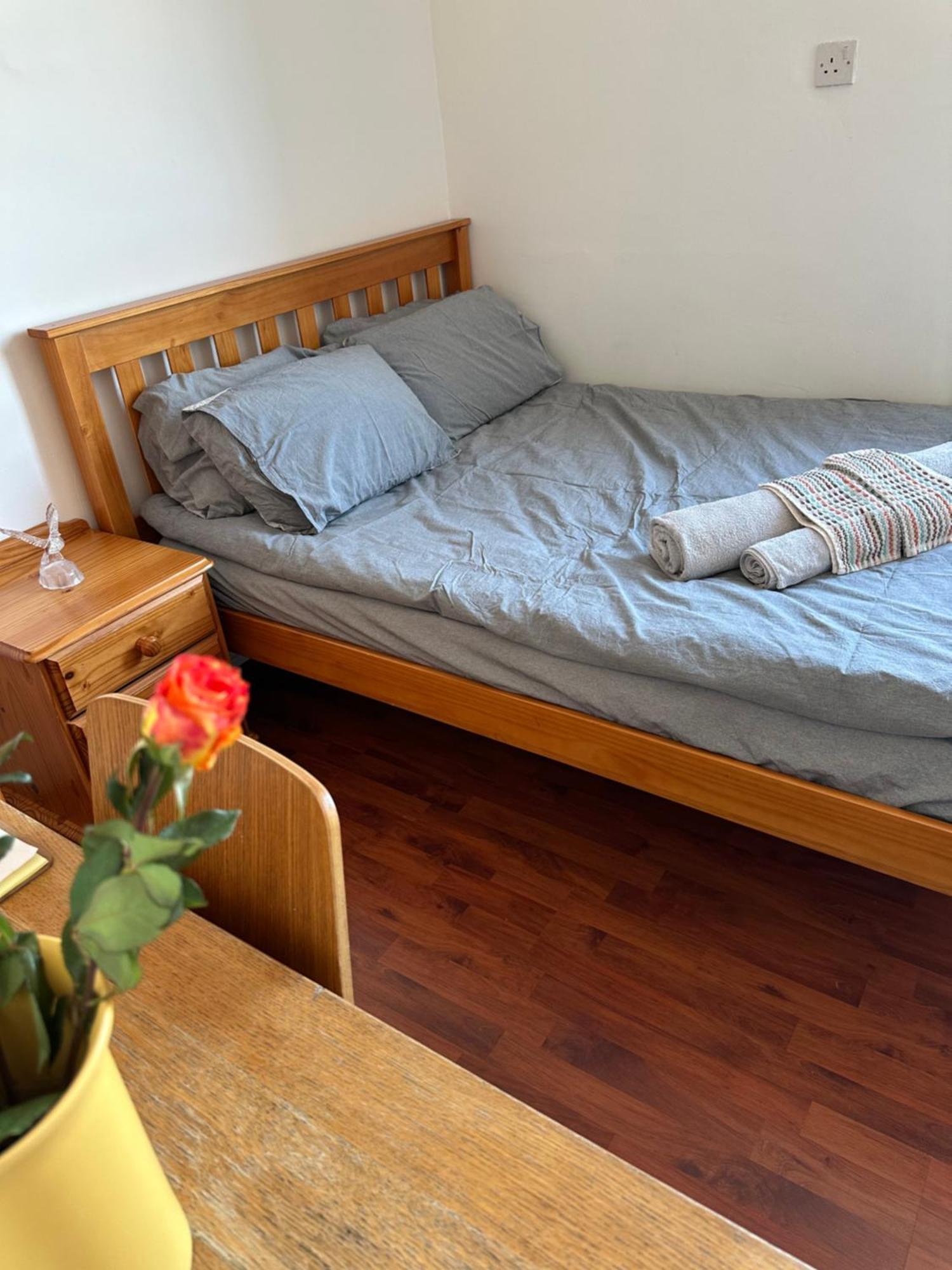 Elkington Point Bed & Breakfast Лондон Екстериор снимка