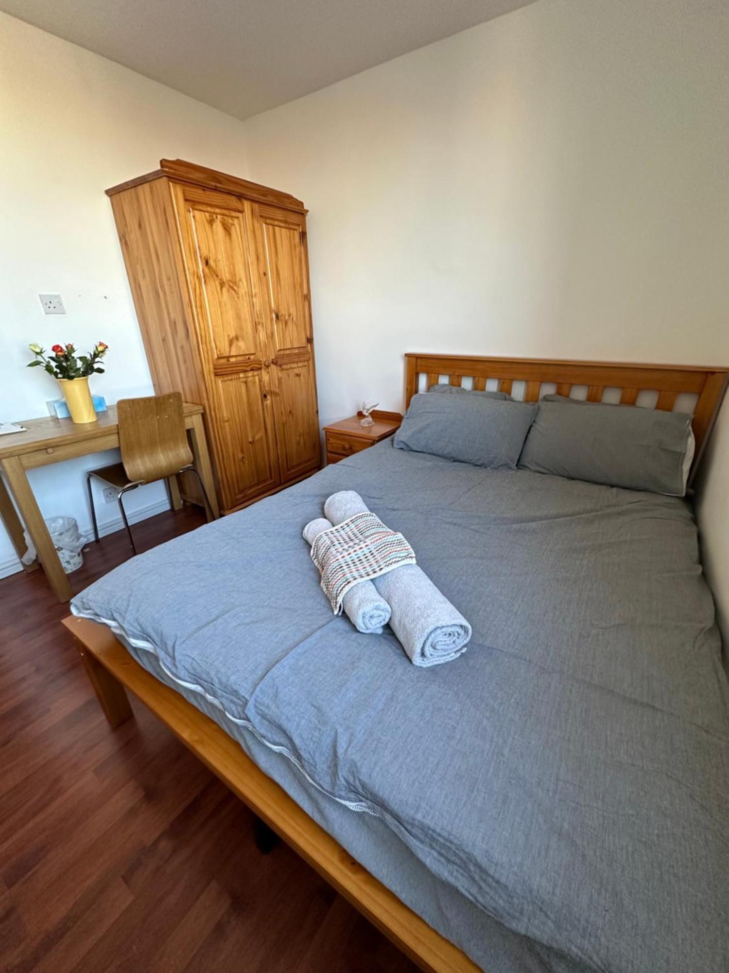 Elkington Point Bed & Breakfast Лондон Екстериор снимка