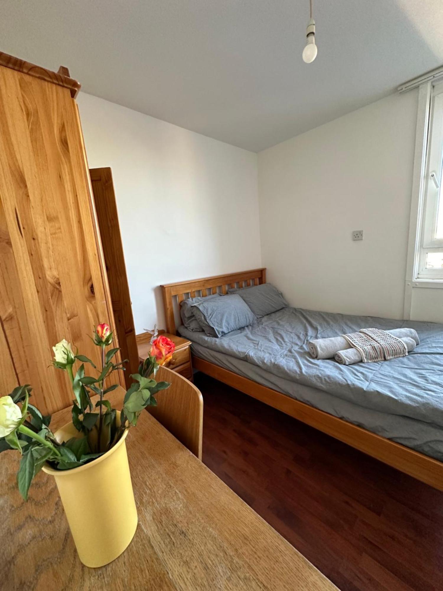 Elkington Point Bed & Breakfast Лондон Екстериор снимка